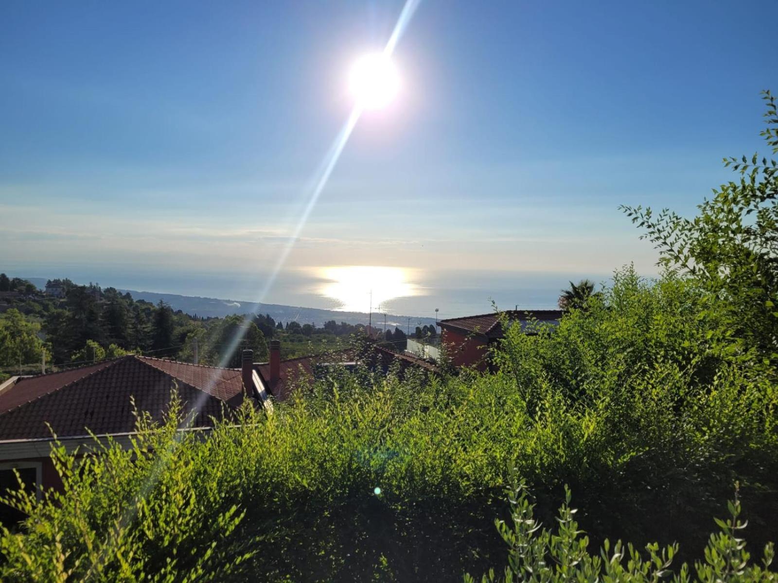 Puntalazzo Etna Sunshine Rent Rooms מראה חיצוני תמונה