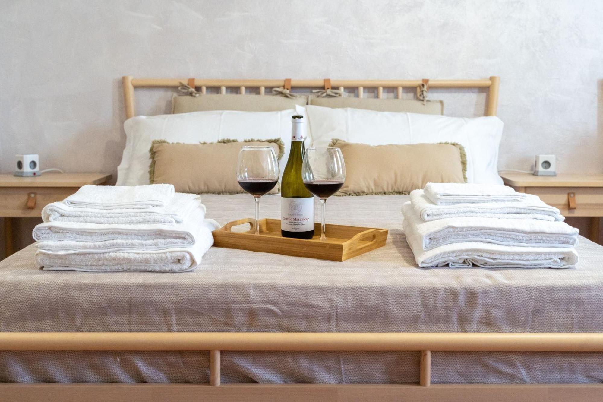 Puntalazzo Etna Sunshine Rent Rooms מראה חיצוני תמונה