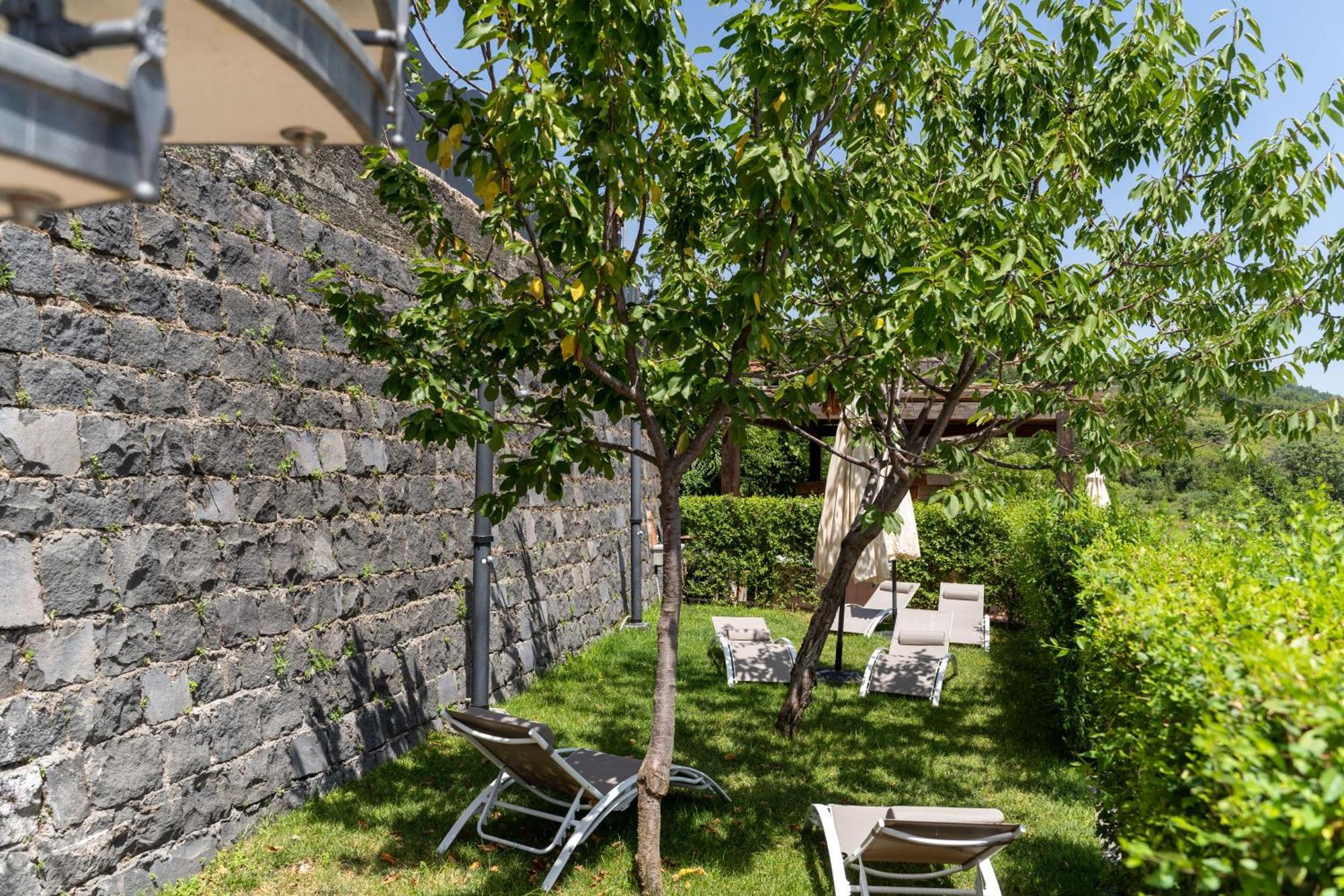 Puntalazzo Etna Sunshine Rent Rooms מראה חיצוני תמונה
