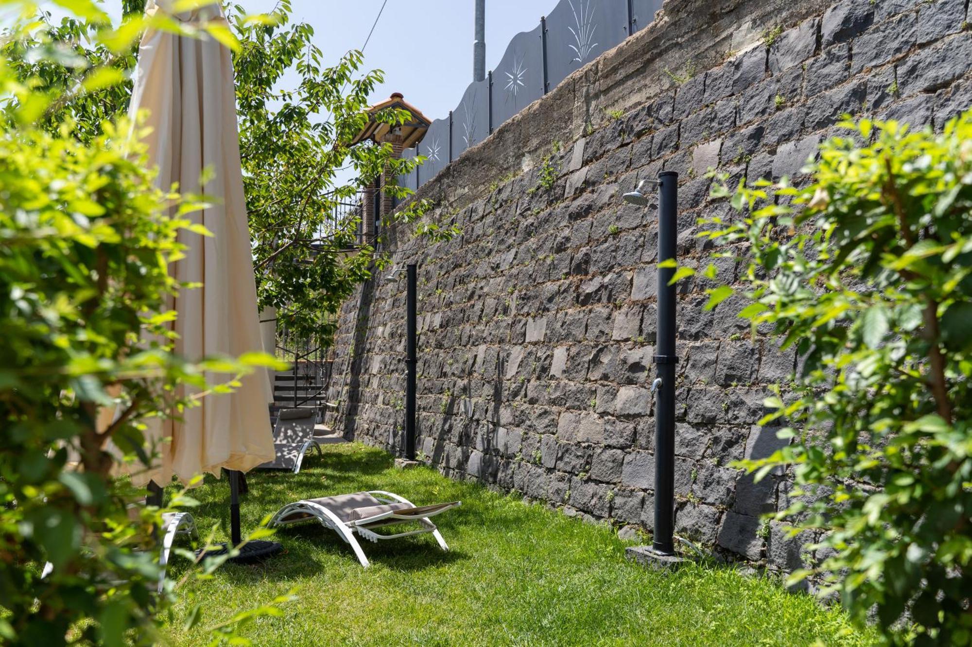 Puntalazzo Etna Sunshine Rent Rooms מראה חיצוני תמונה