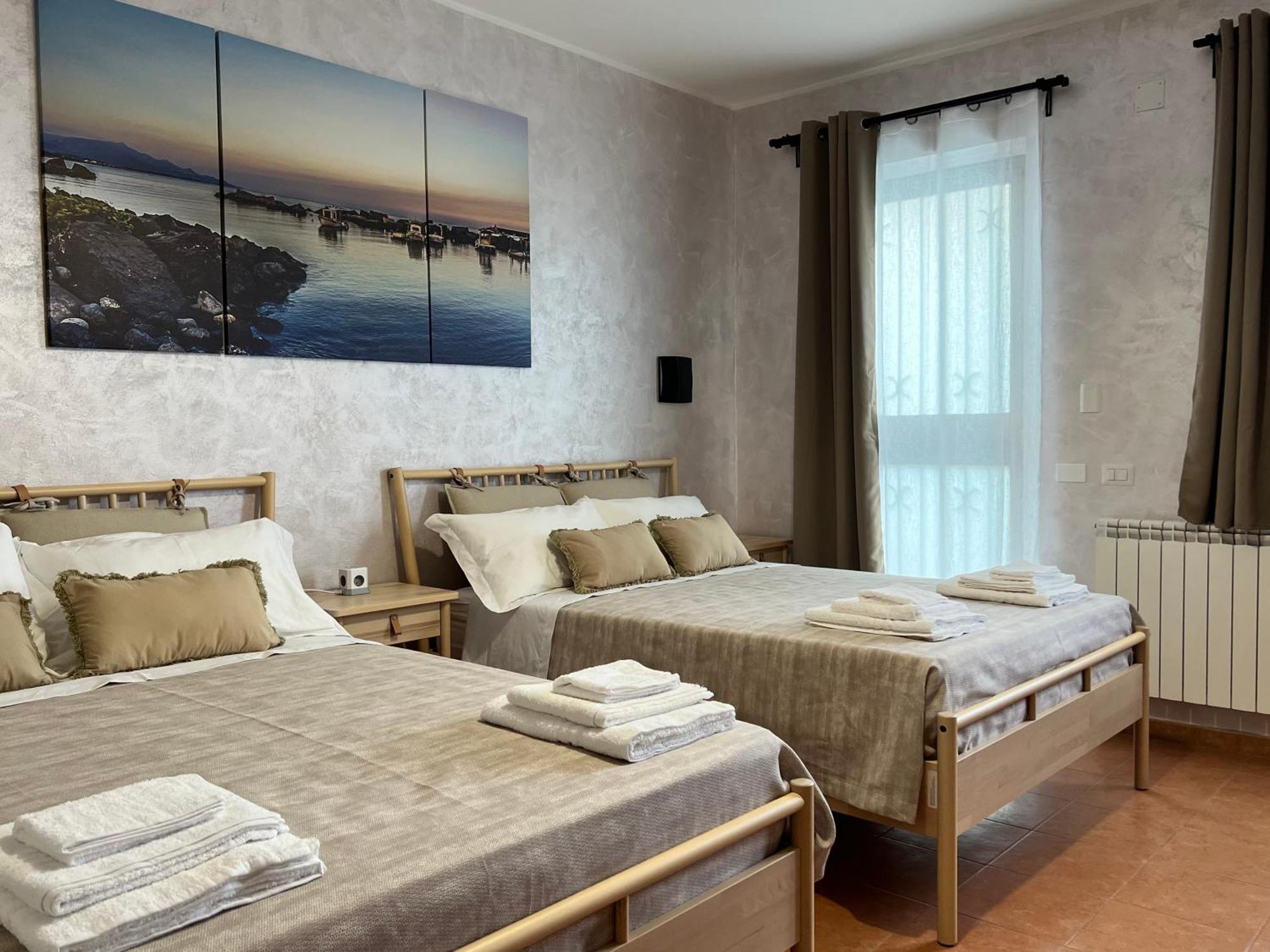 Puntalazzo Etna Sunshine Rent Rooms מראה חיצוני תמונה