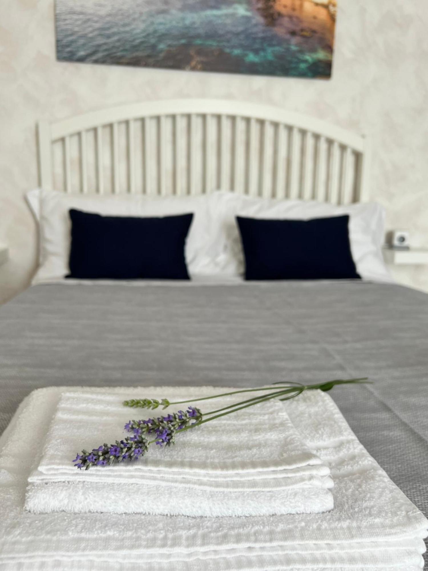 Puntalazzo Etna Sunshine Rent Rooms מראה חיצוני תמונה